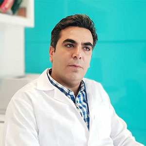 دکتر نوید فرزین - جراح و متخصص مغز و اعصاب و ستون فقرات